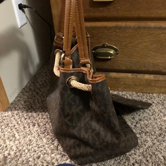 michael kors and wallet - Picture 3 of 8